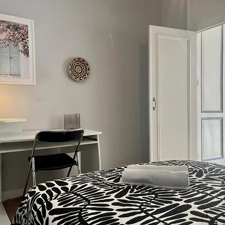 Lavani Apartman *